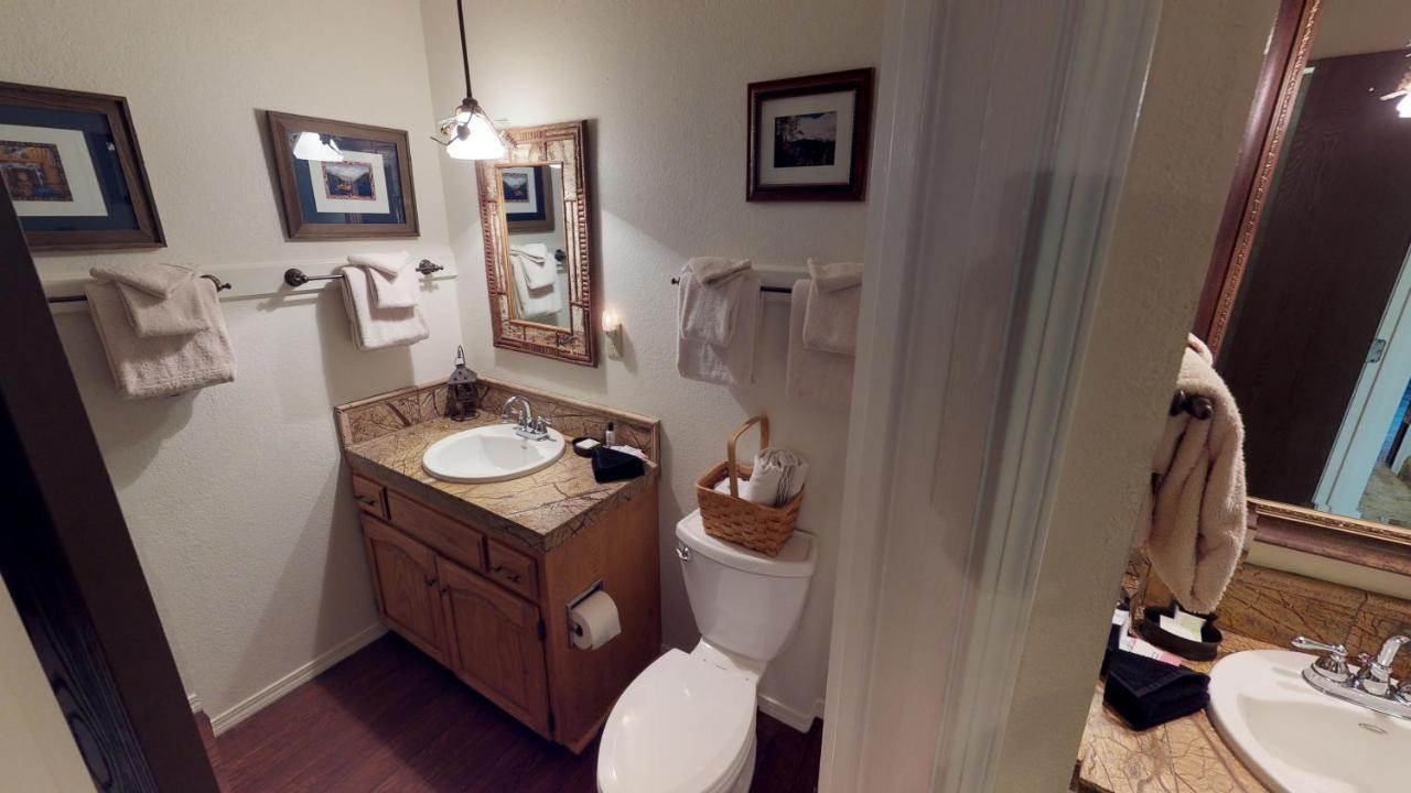 Апартаменти Claim Jumper 8 Townhouse With High Speed Wifi Ред-Рівер Екстер'єр фото